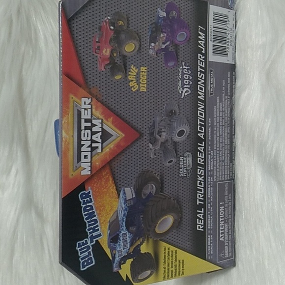NWT Blue Thunder Monster Jam Truck Scale 1/24 - Picture 7 of 7